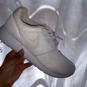 Nike Roshe Shoes